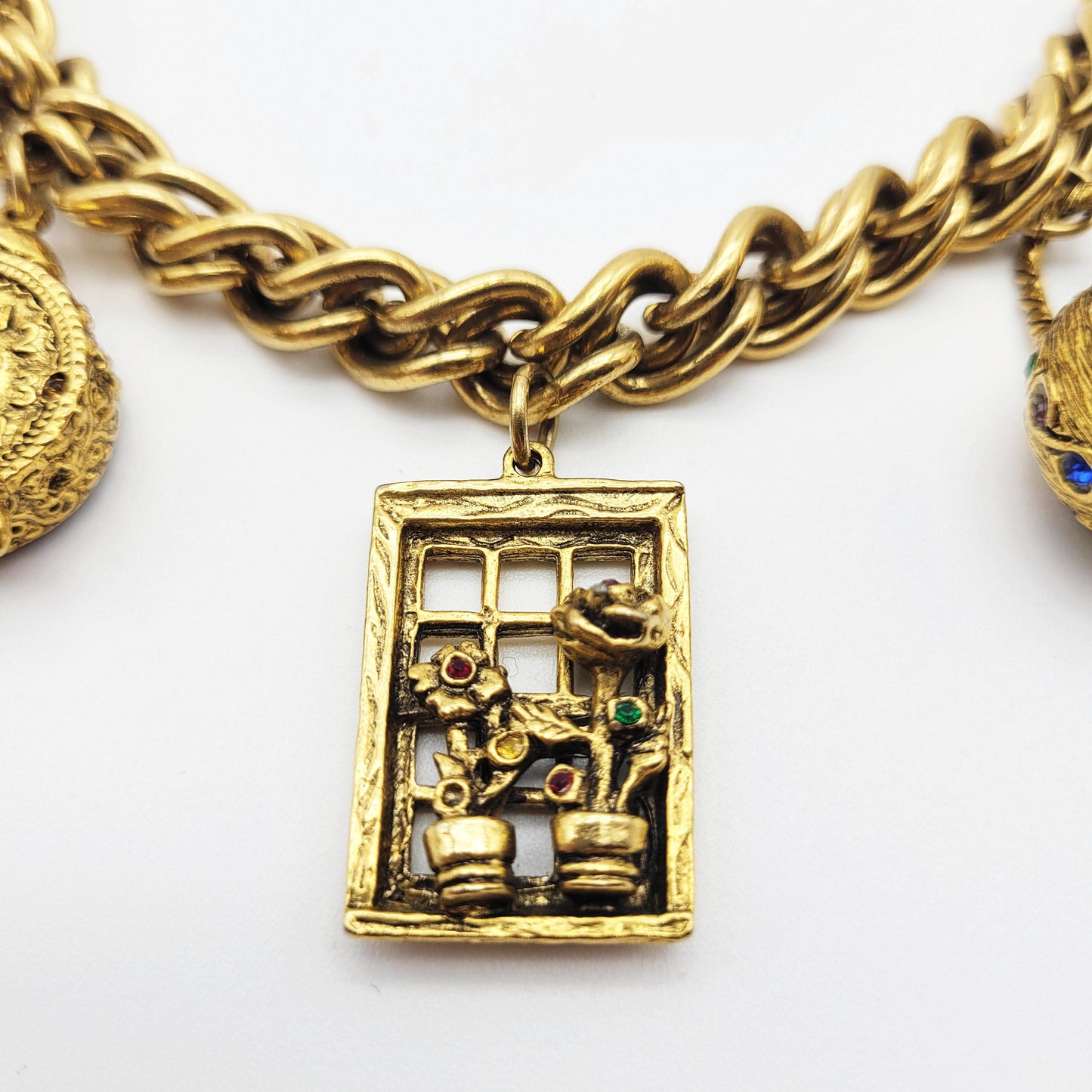 Vintage goldtone chain necklace