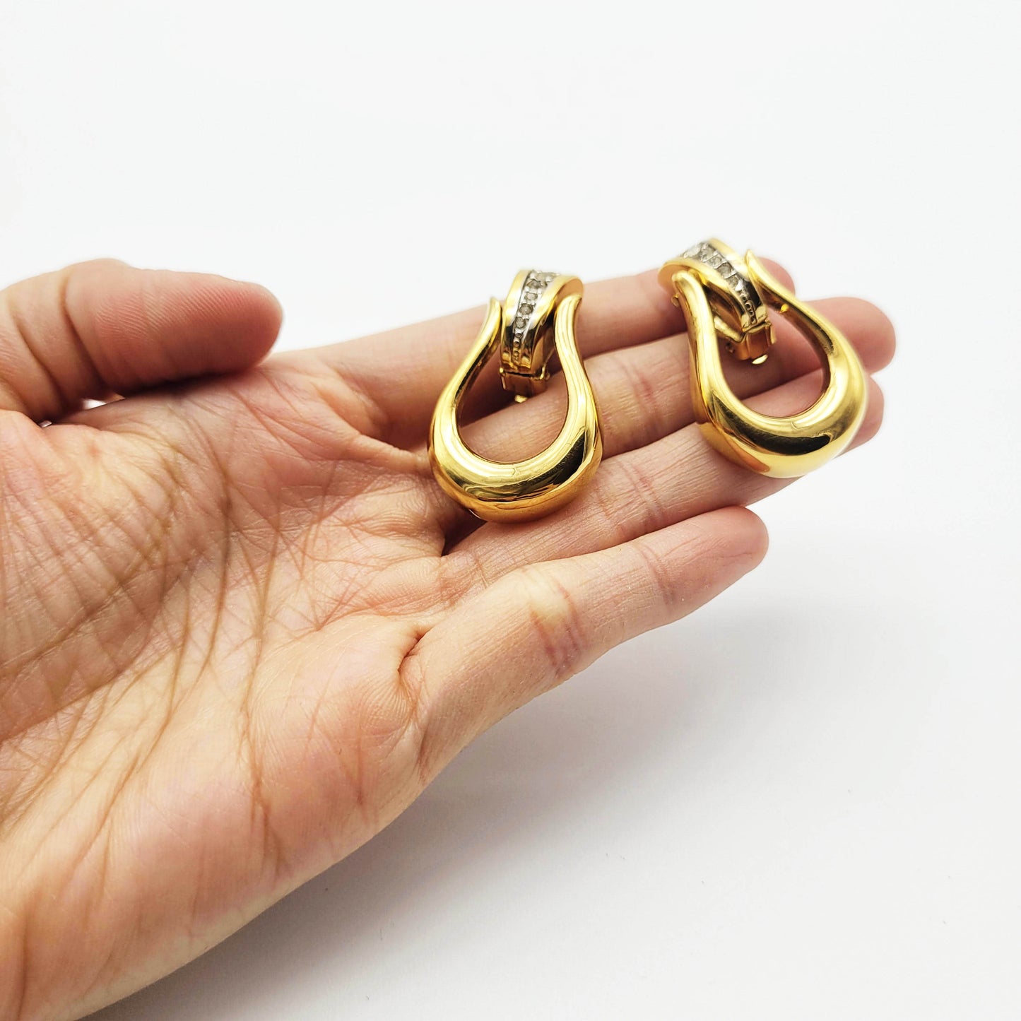 Vintage clip on earrings Nina Ricci