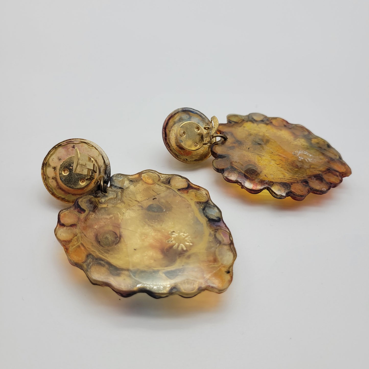 Vintage heart dangle earrings Via Paris