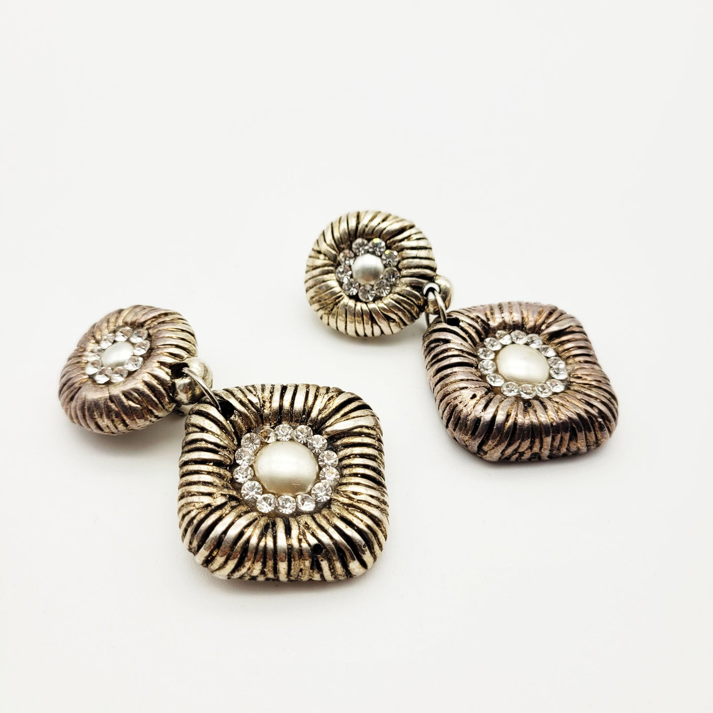 Vintage silvertone dangle earrings