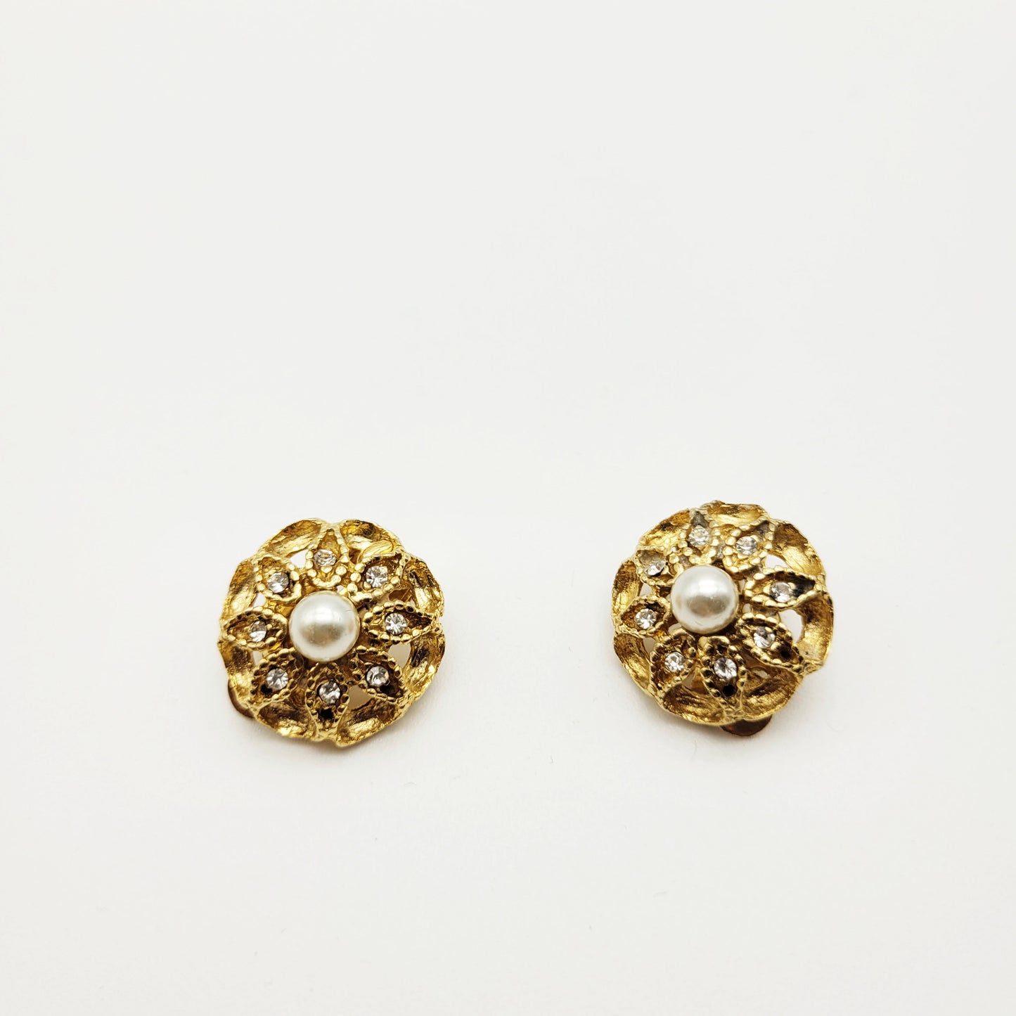 Vintage flower earrings