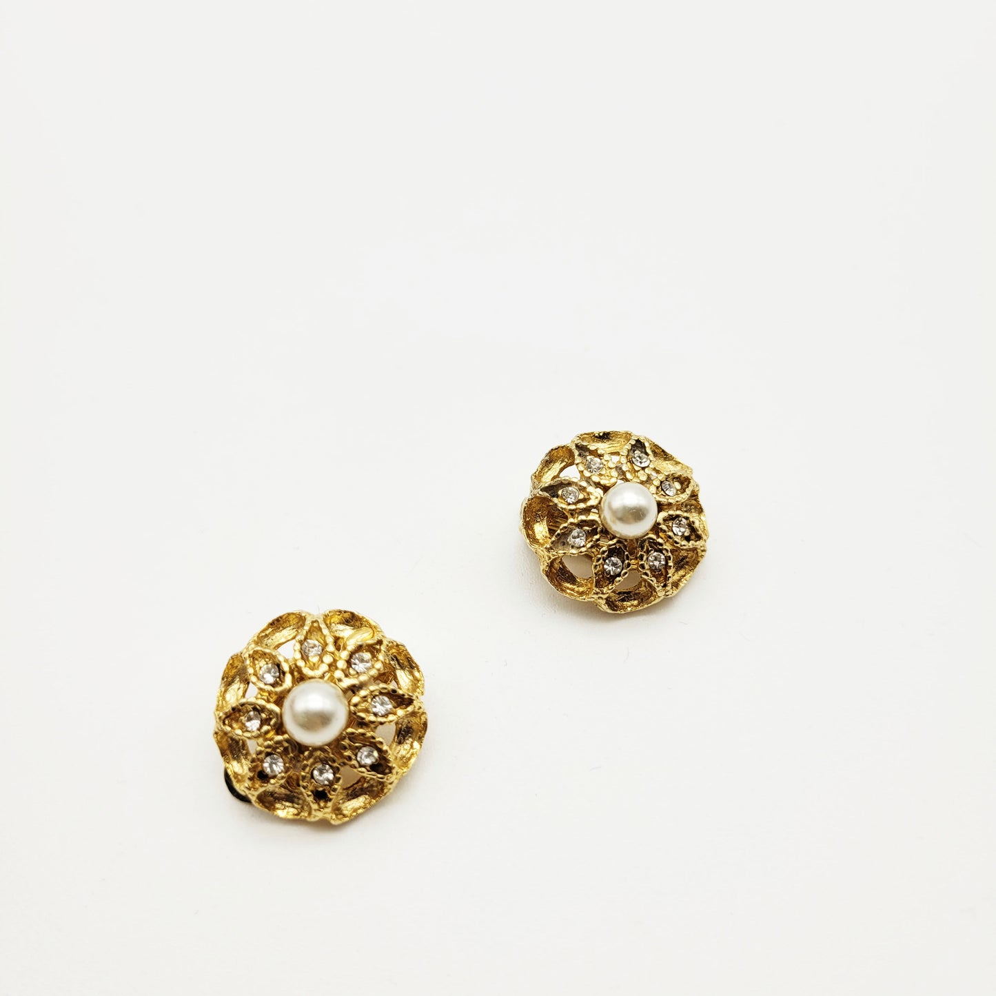 Vintage flower earrings