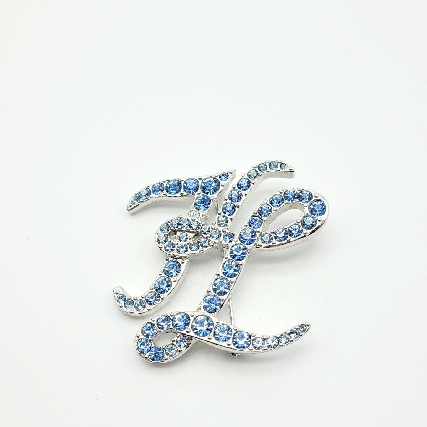 Broche Karl Lagerfeld Vintage