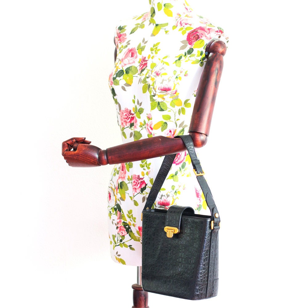Vintage Valentino Garavani Shoulder Bag - Secondista
