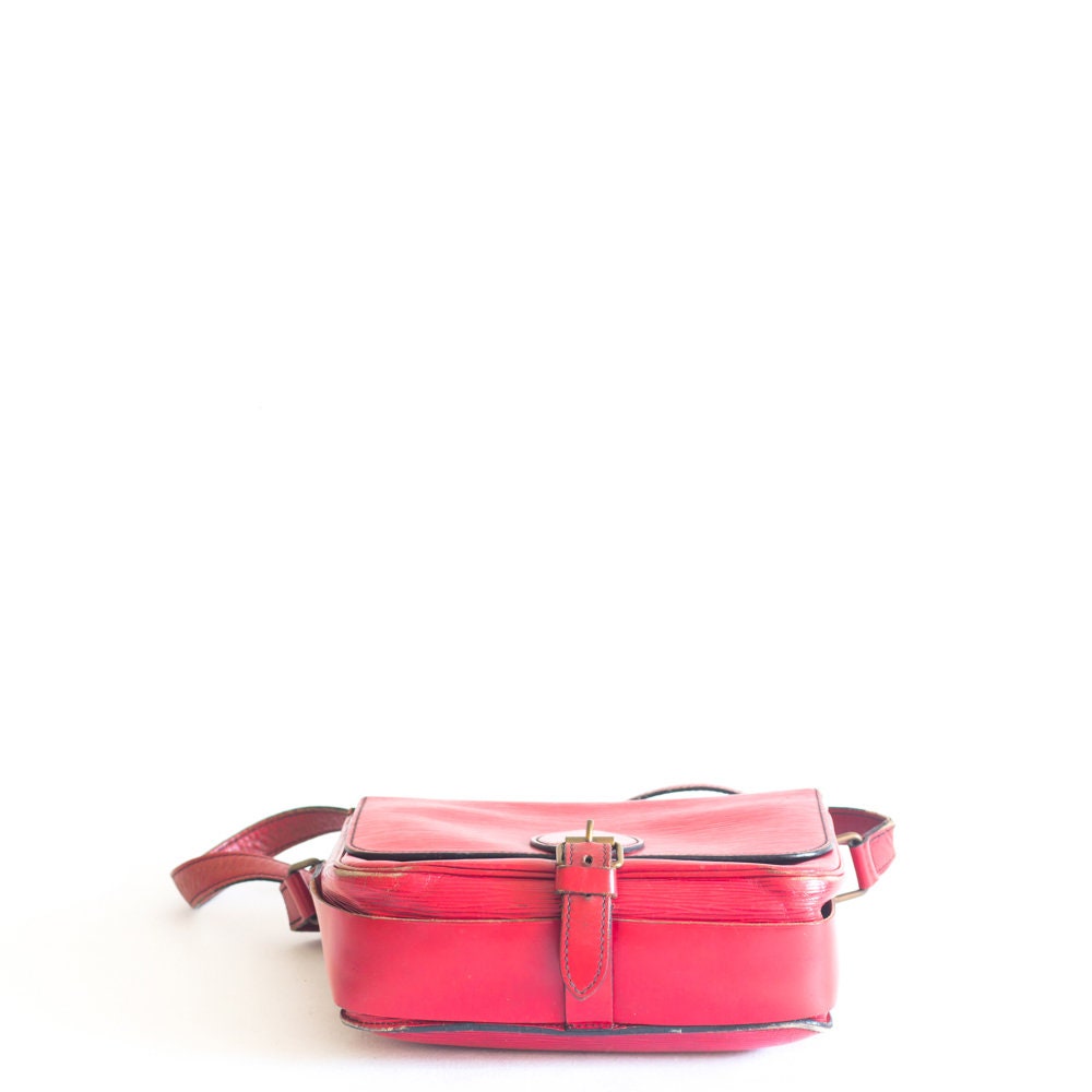Vintage Louis Vuitton Castilian Red epi Cartouchiere MM Crossbody Bag - Secondista