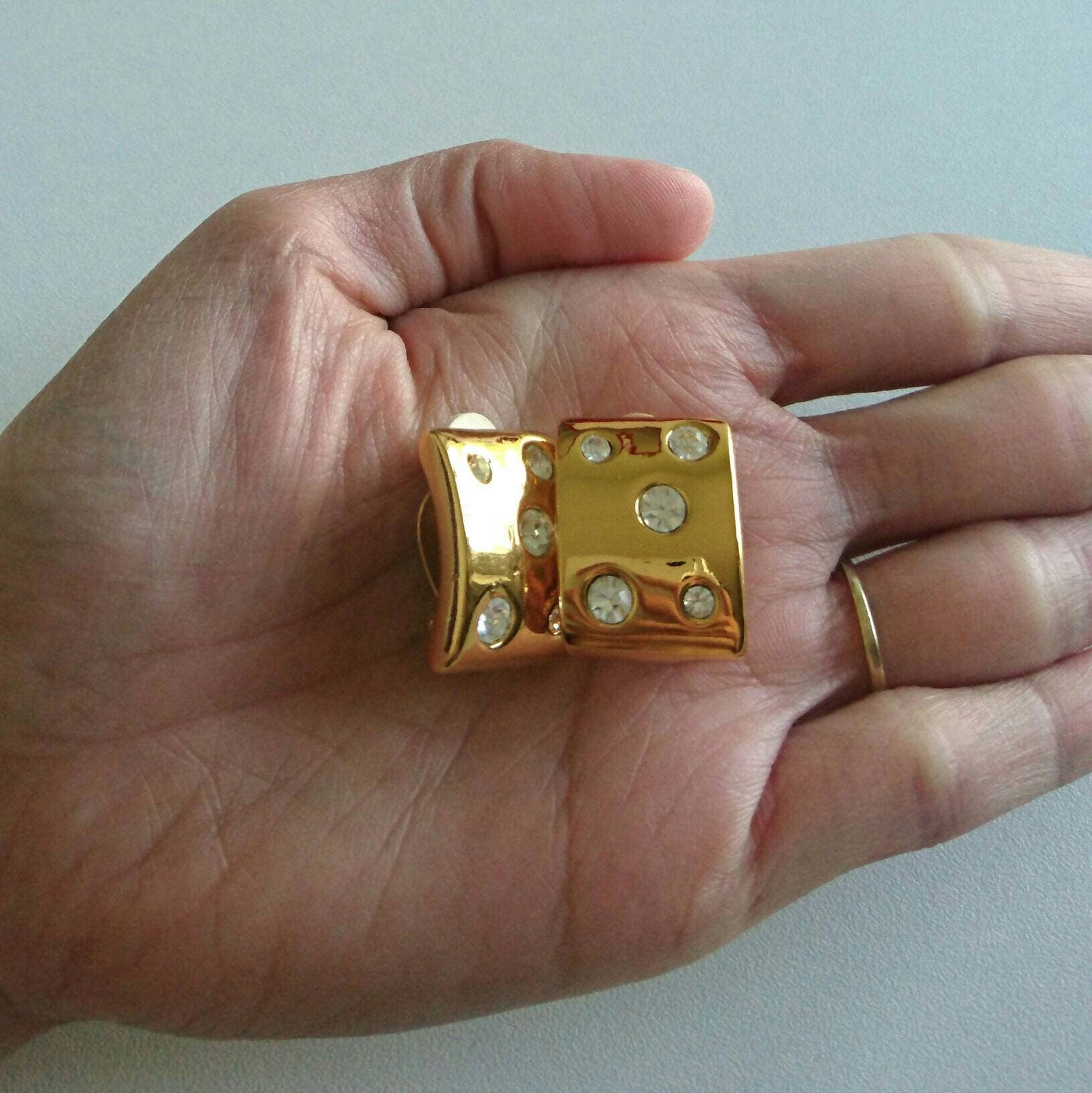 Vintage Yves Saint Laurent clip Earrings - Secondista