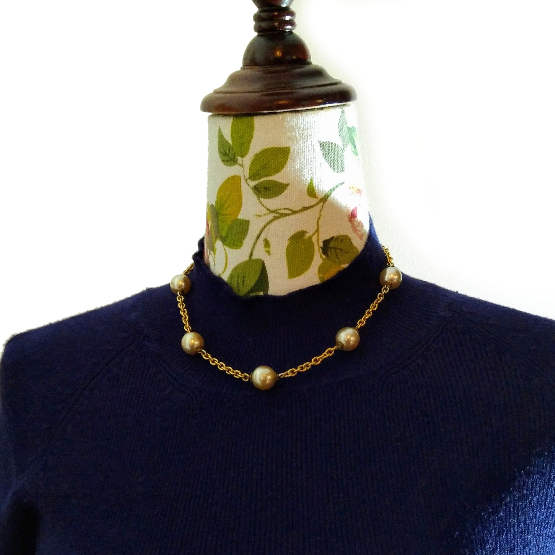 Vintage Céline faux pearl Goldtone Necklace - Secondista