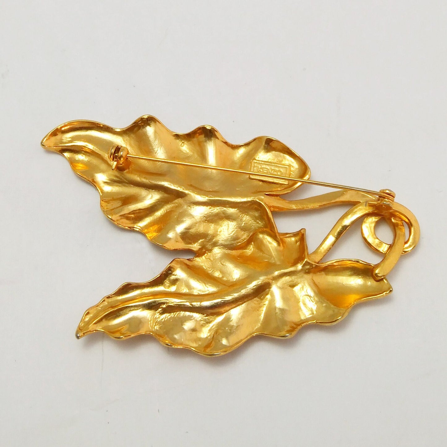 Vintage Kenzo leaf motif Brooch - Secondista