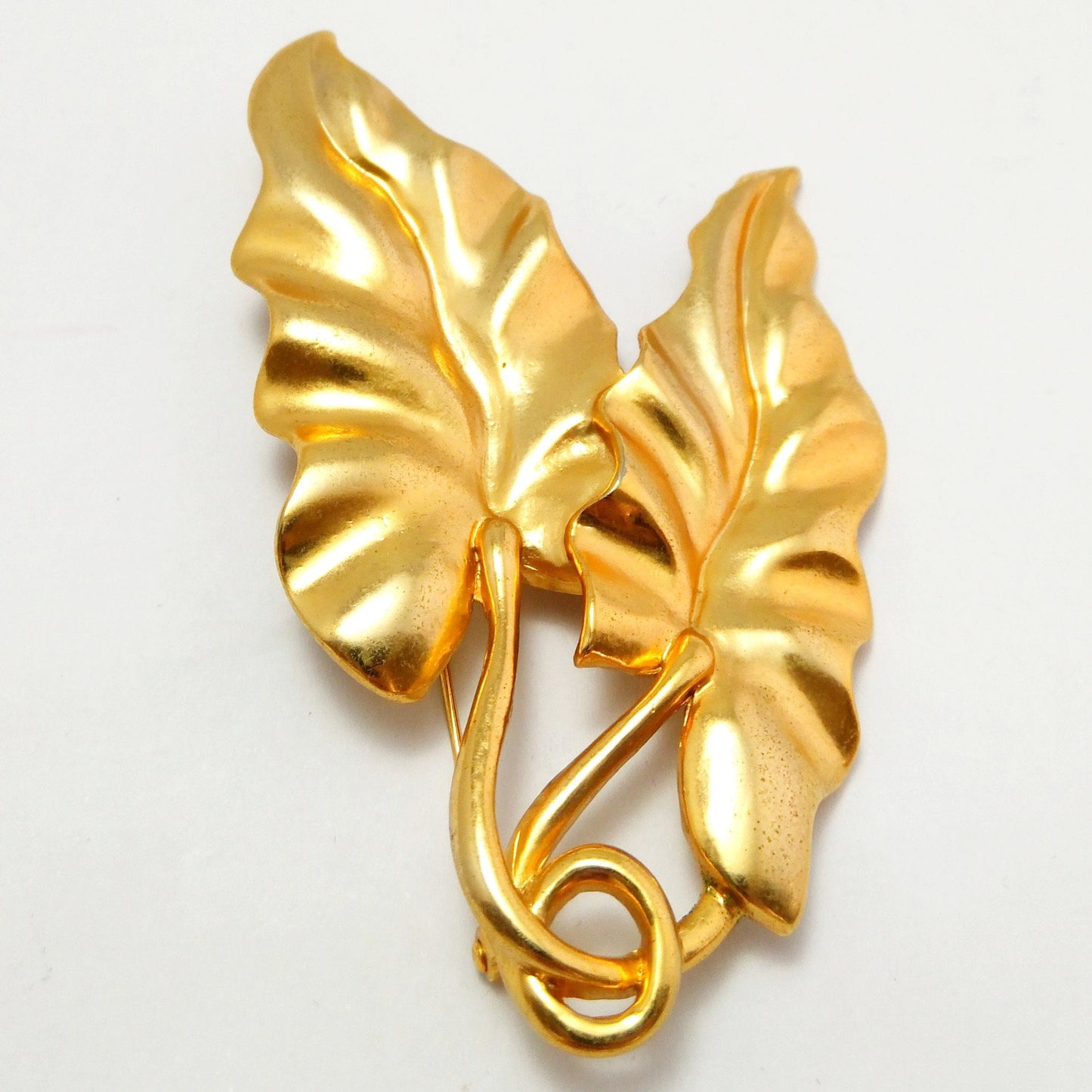 Vintage Kenzo leaf motif Brooch - Secondista