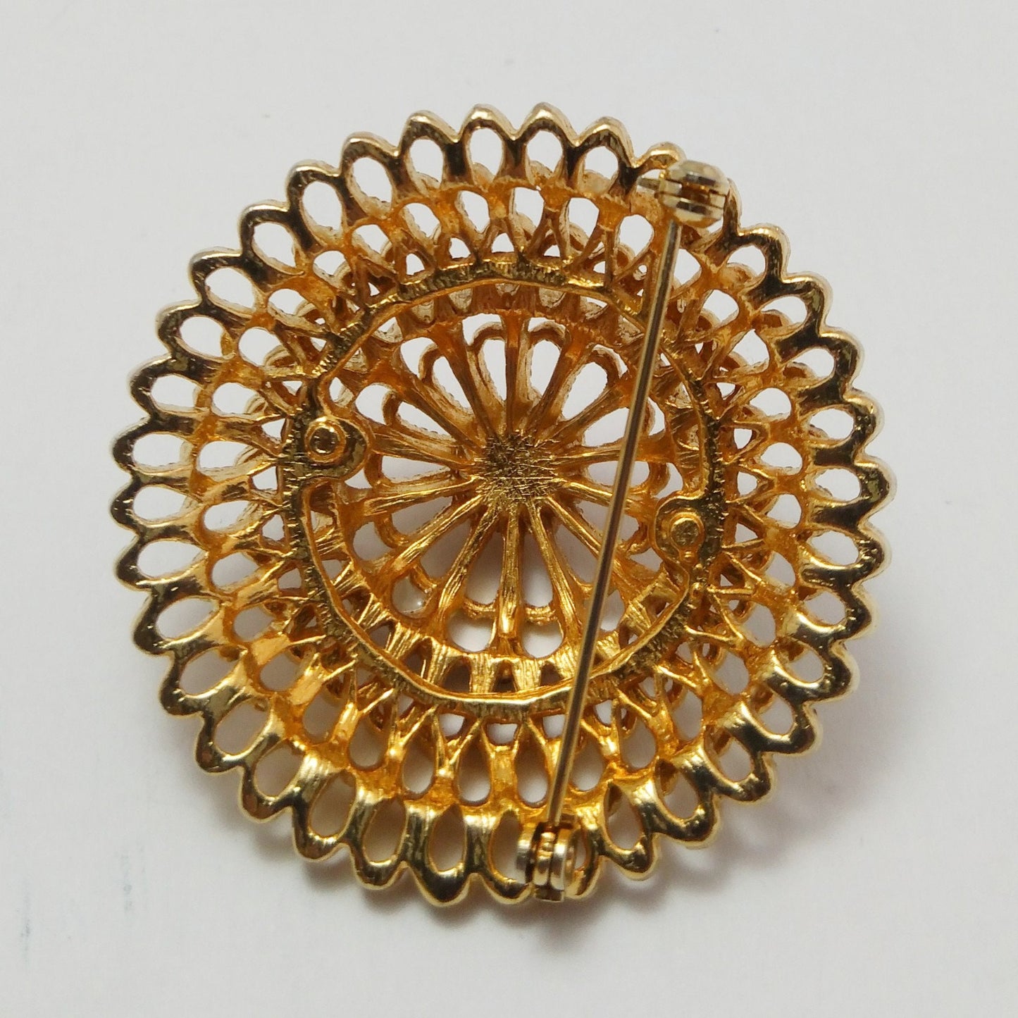 Vintage French Brooch costume jewelry - Secondista