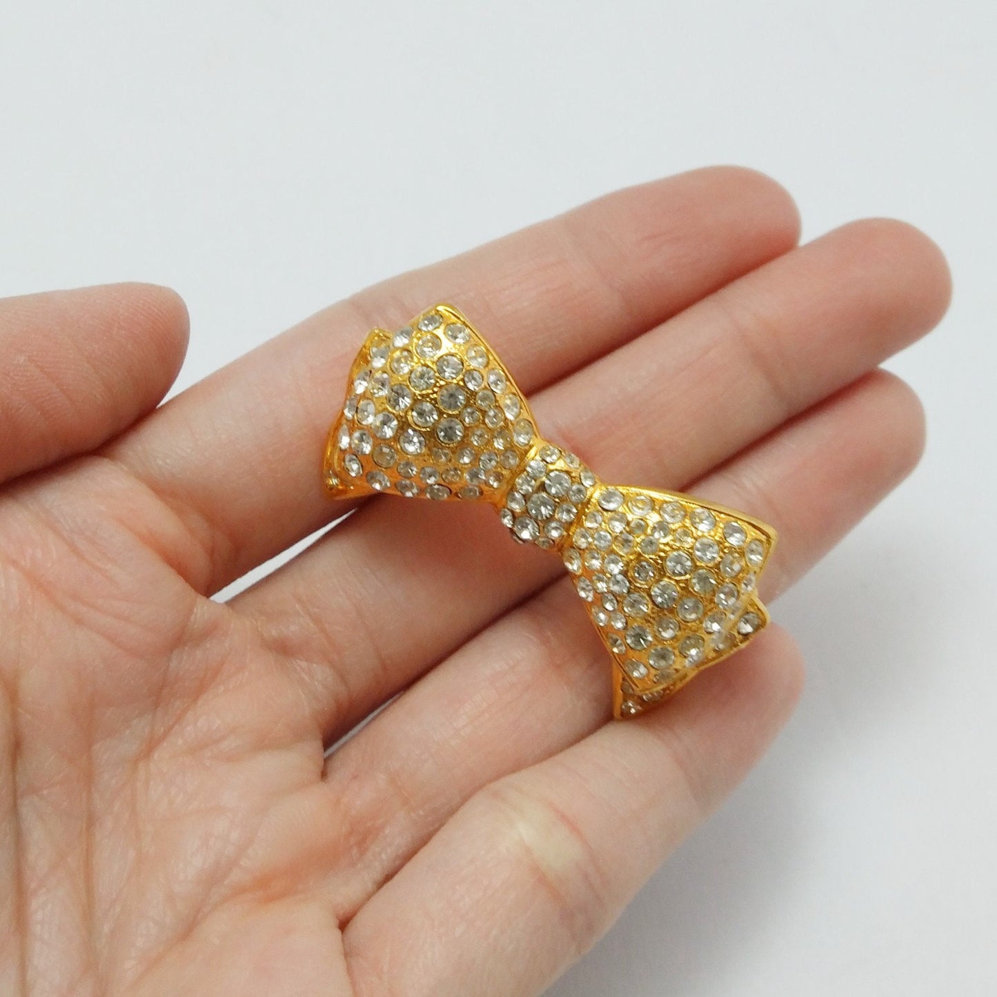 Vintage French bow Brooch with rhinestones - Secondista