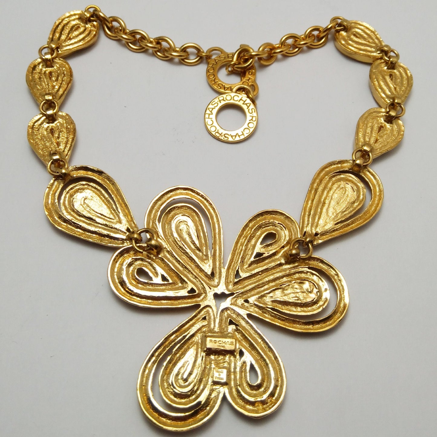Vintage Rochas Goldtone flower Necklace - Secondista