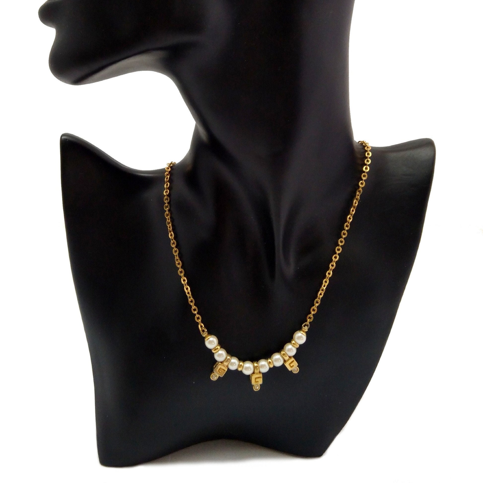 Vintage Givenchy pearl Necklace - Secondista