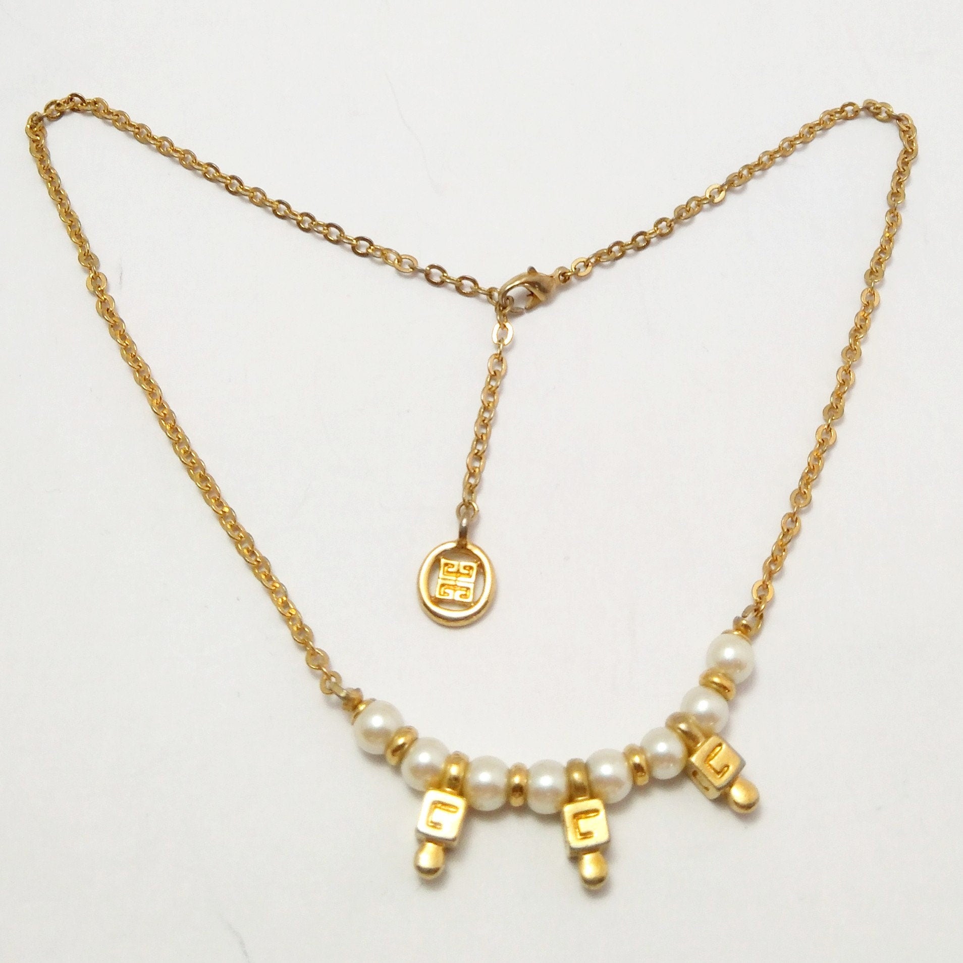 Vintage Givenchy pearl Necklace - Secondista