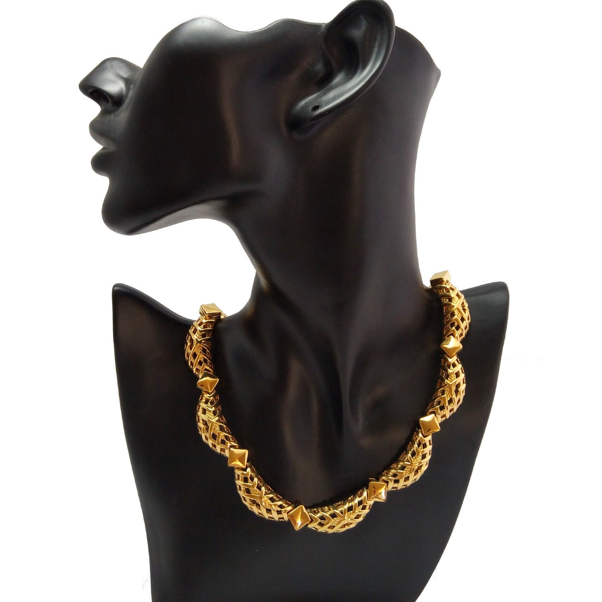 Vintage Nina Ricci Goldtone chunky Necklace - Secondista