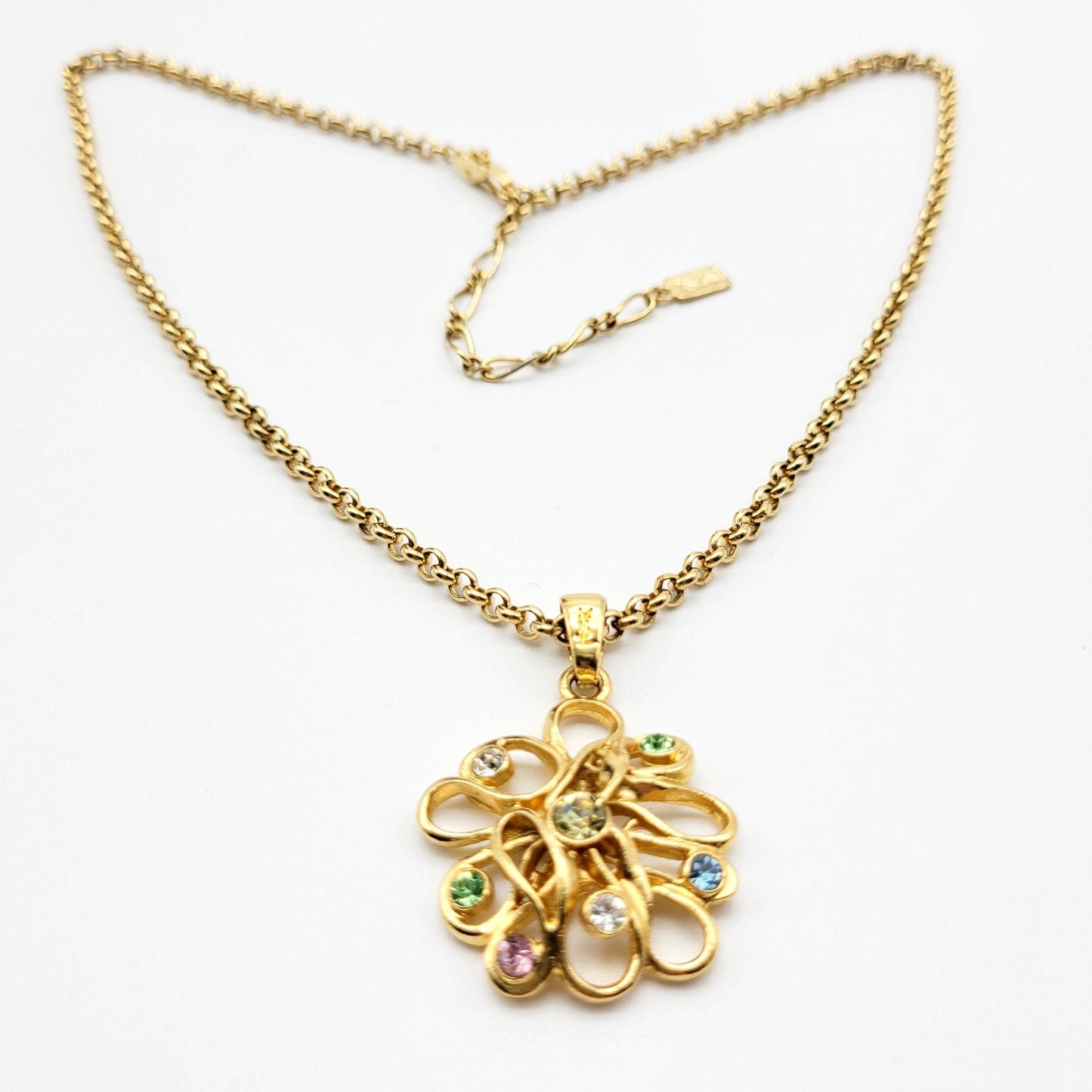 Vintage Yves Saint Laurent flower motif Pendant Necklace - Secondista