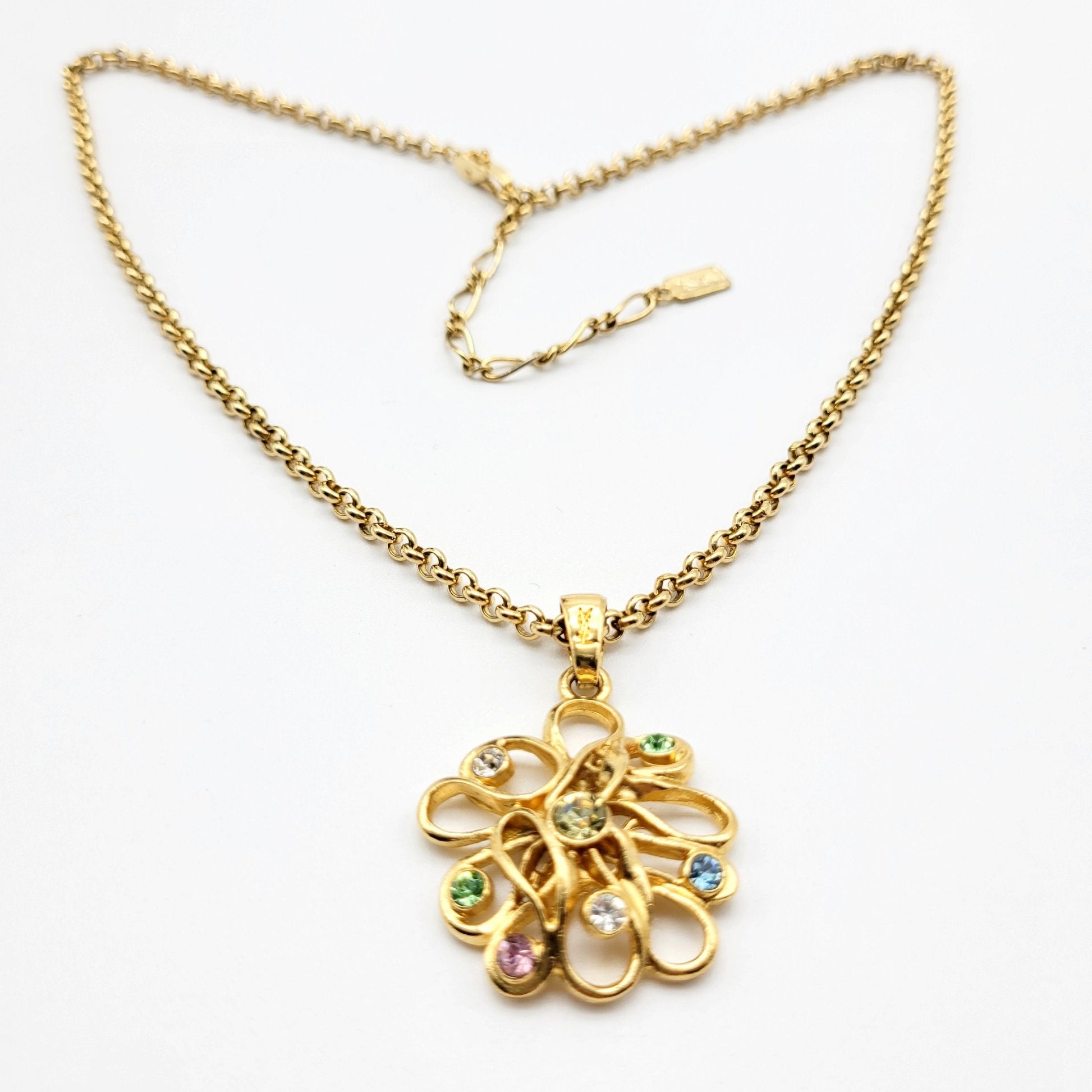 Vintage Yves Saint Laurent flower motif Pendant Necklace - Secondista