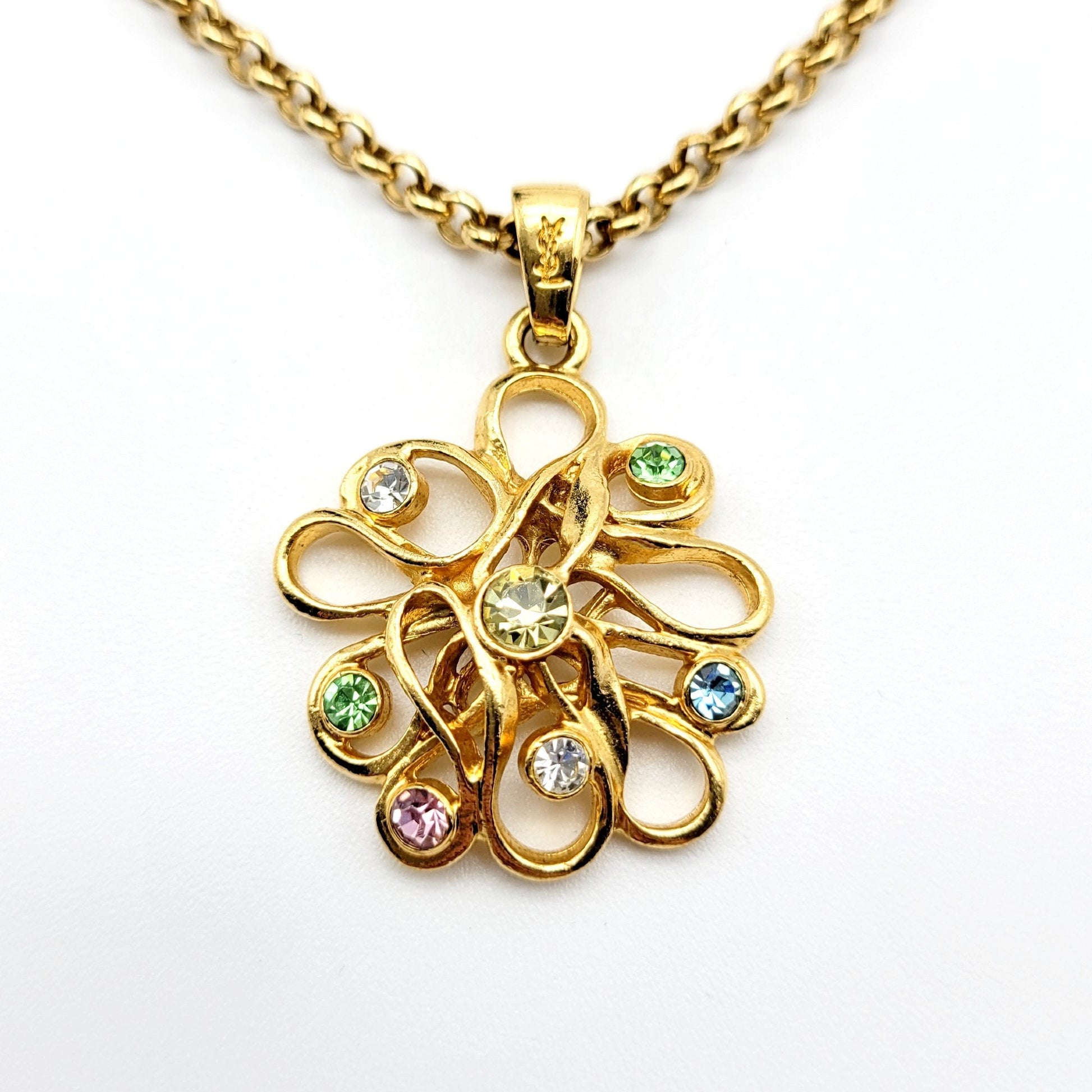 Vintage Yves Saint Laurent flower motif Pendant Necklace - Secondista