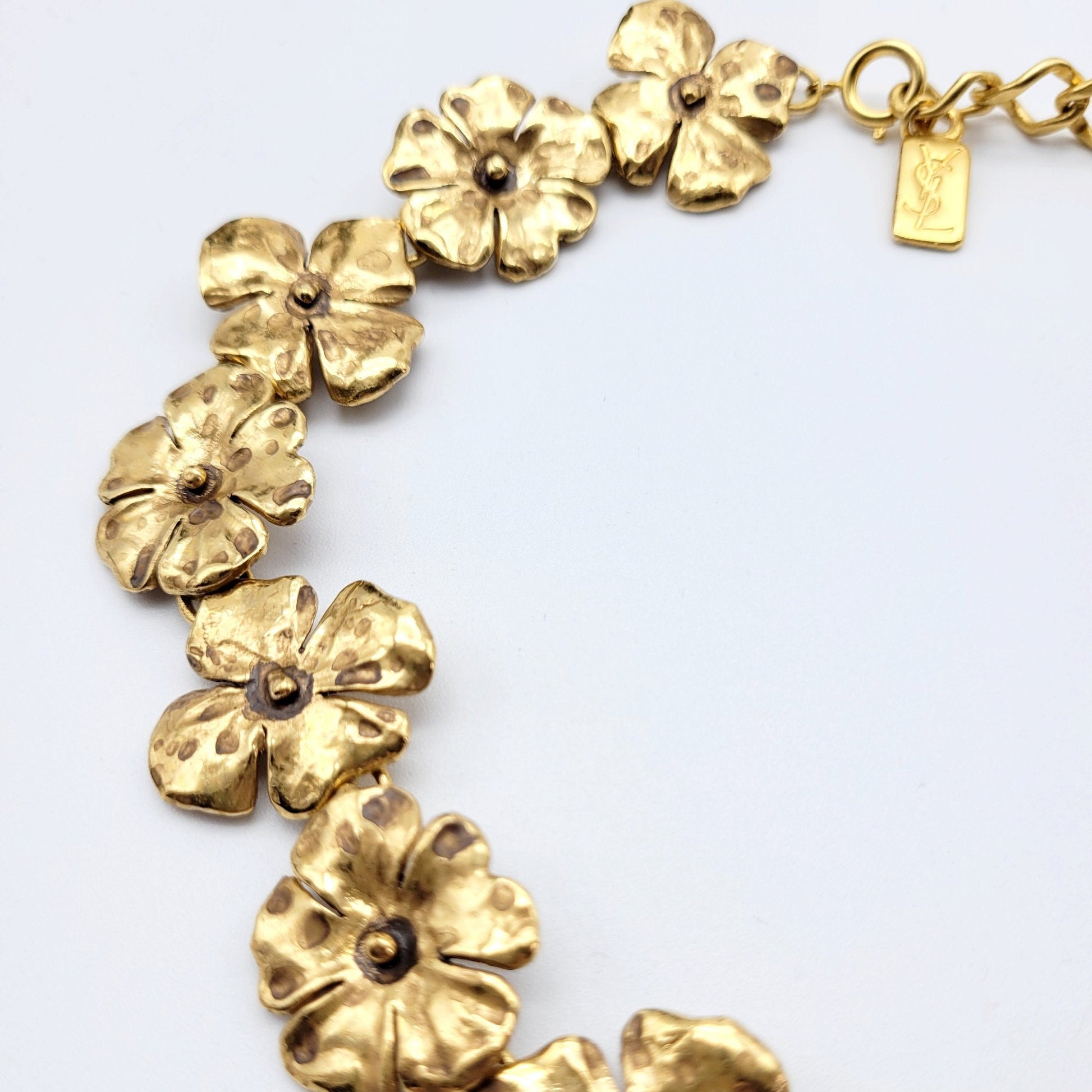 Vintage Yves Saint Laurent flower motif Necklace - Secondista
