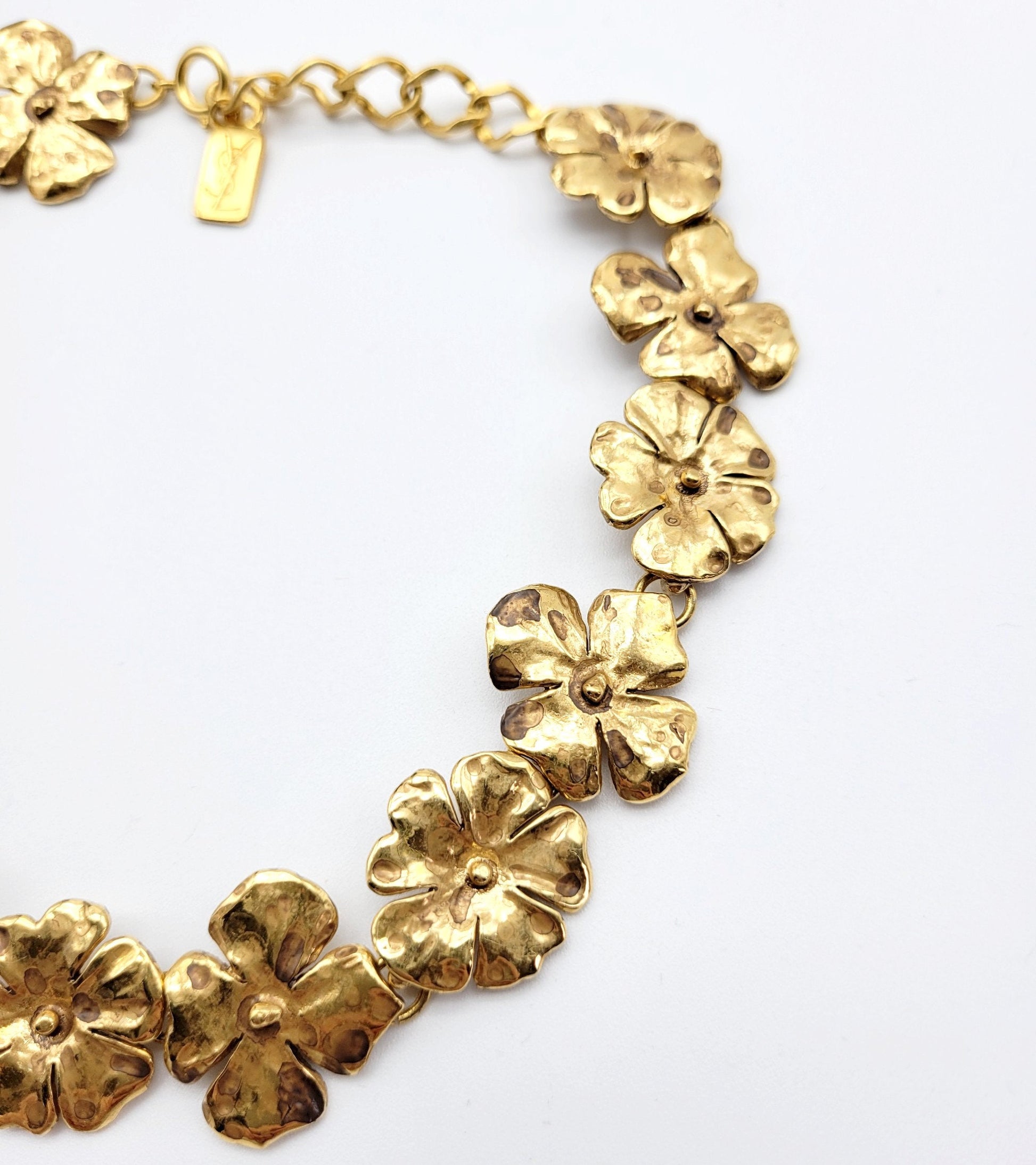 Vintage Yves Saint Laurent flower motif Necklace - Secondista