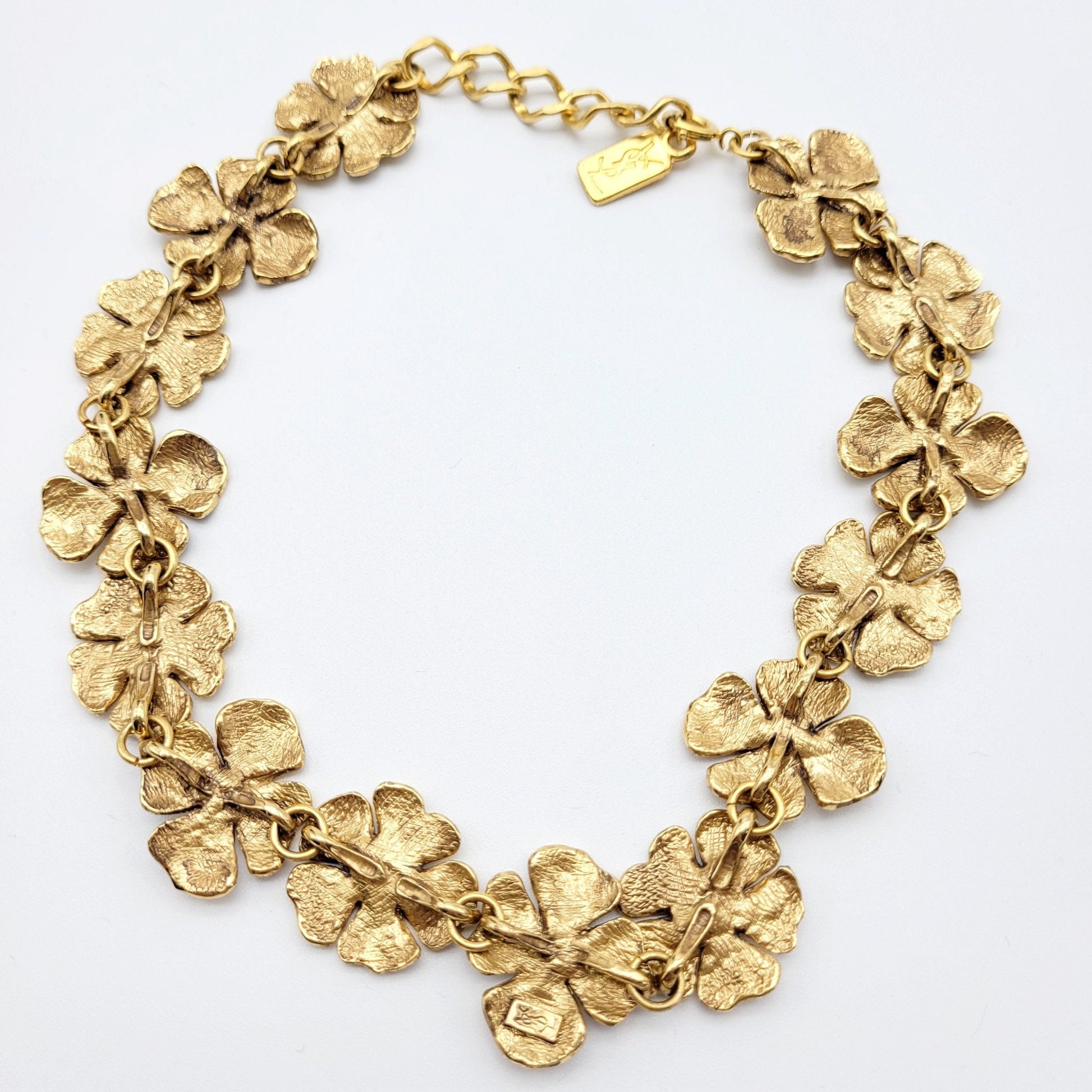 Vintage Yves Saint Laurent flower motif Necklace - Secondista