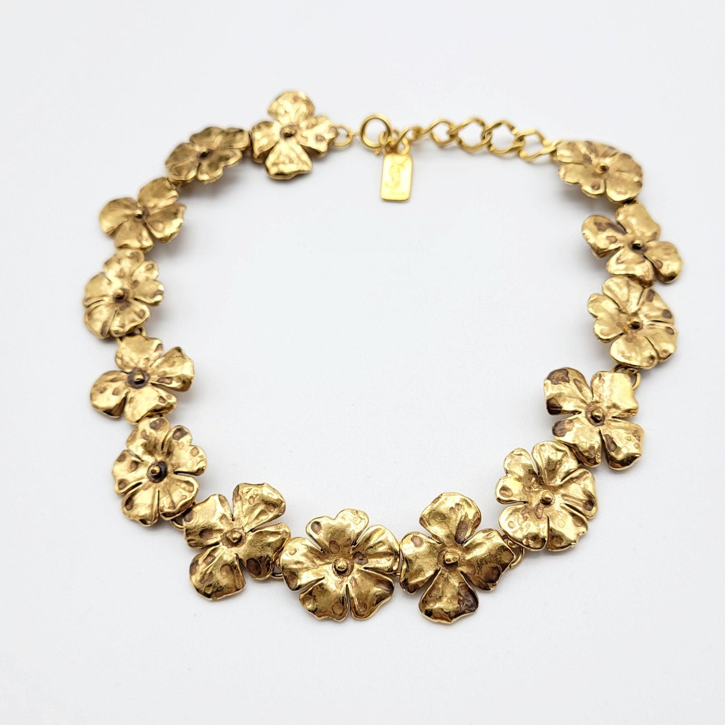 Vintage Yves Saint Laurent flower motif Necklace - Secondista