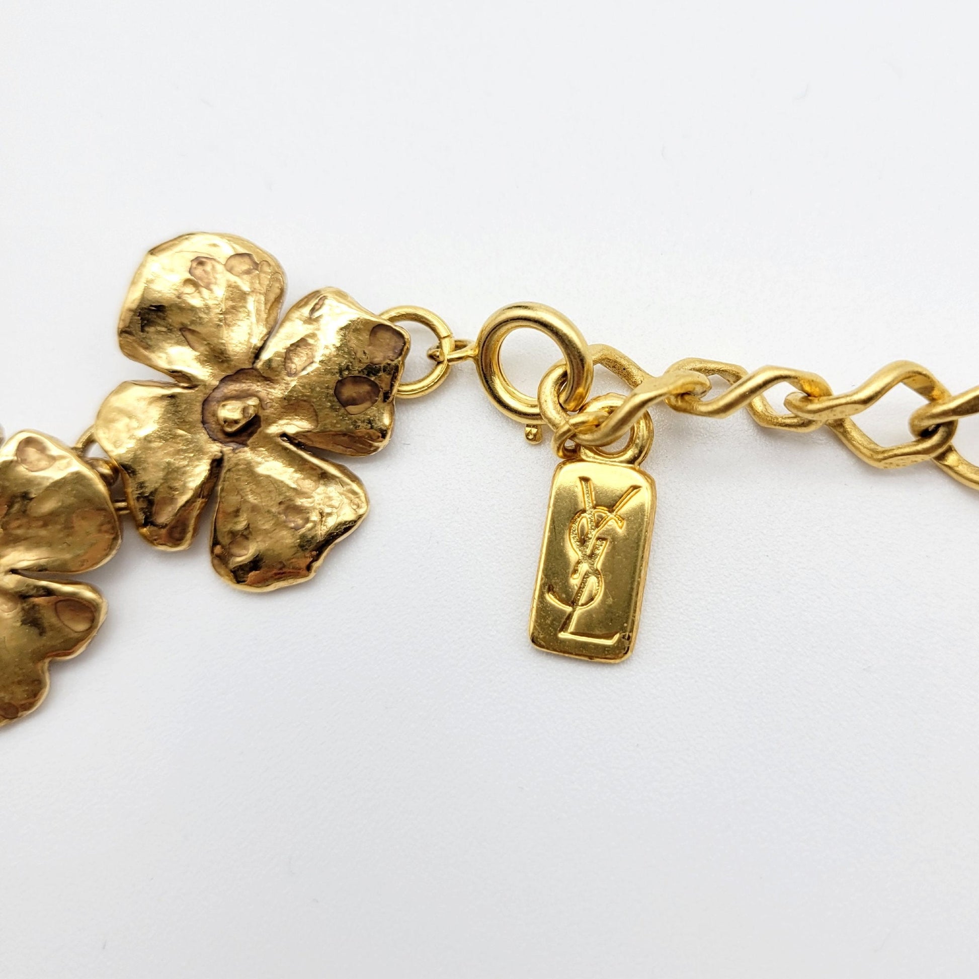 Vintage Yves Saint Laurent flower motif Necklace - Secondista
