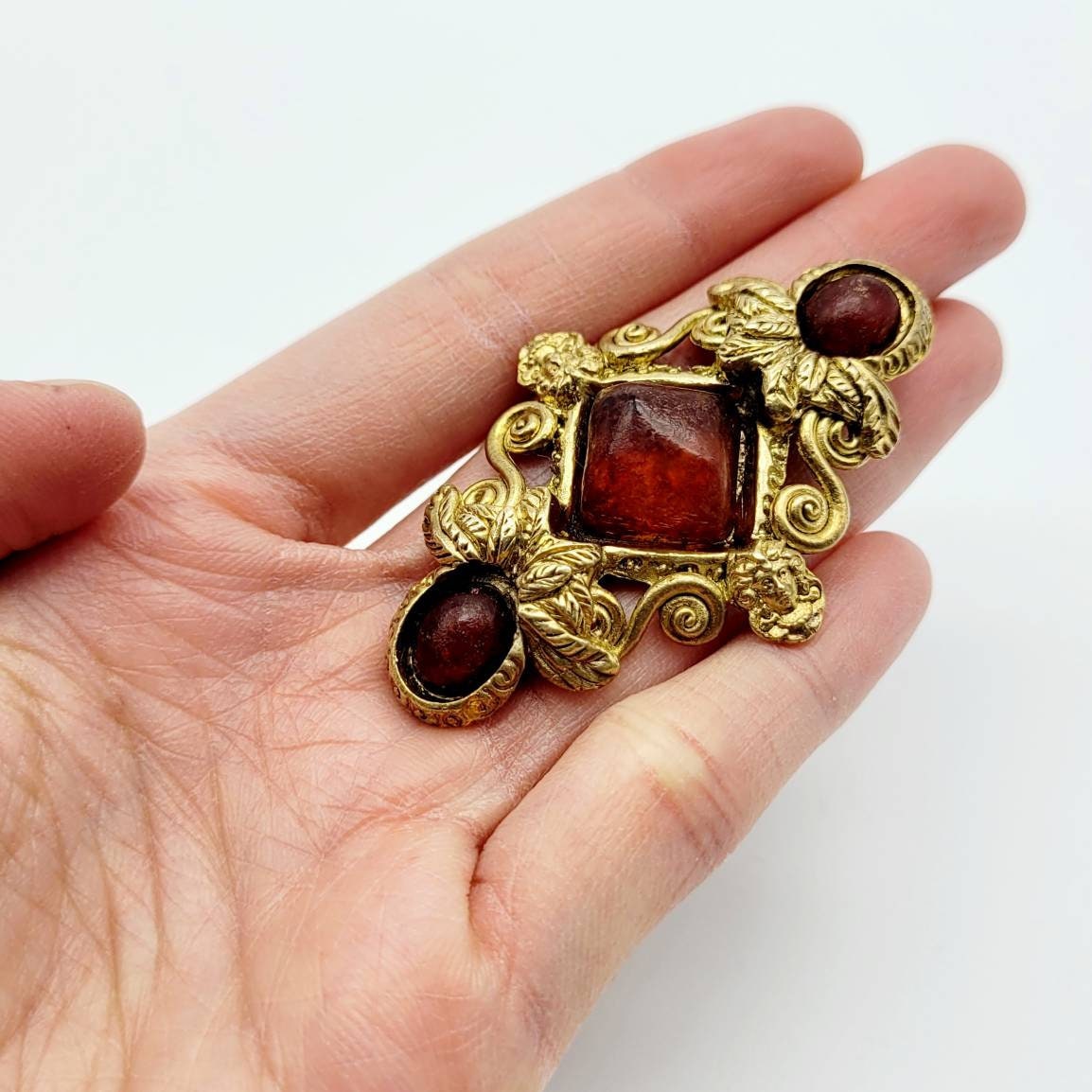 Vintage French Chorange cabochon Brooch - Secondista