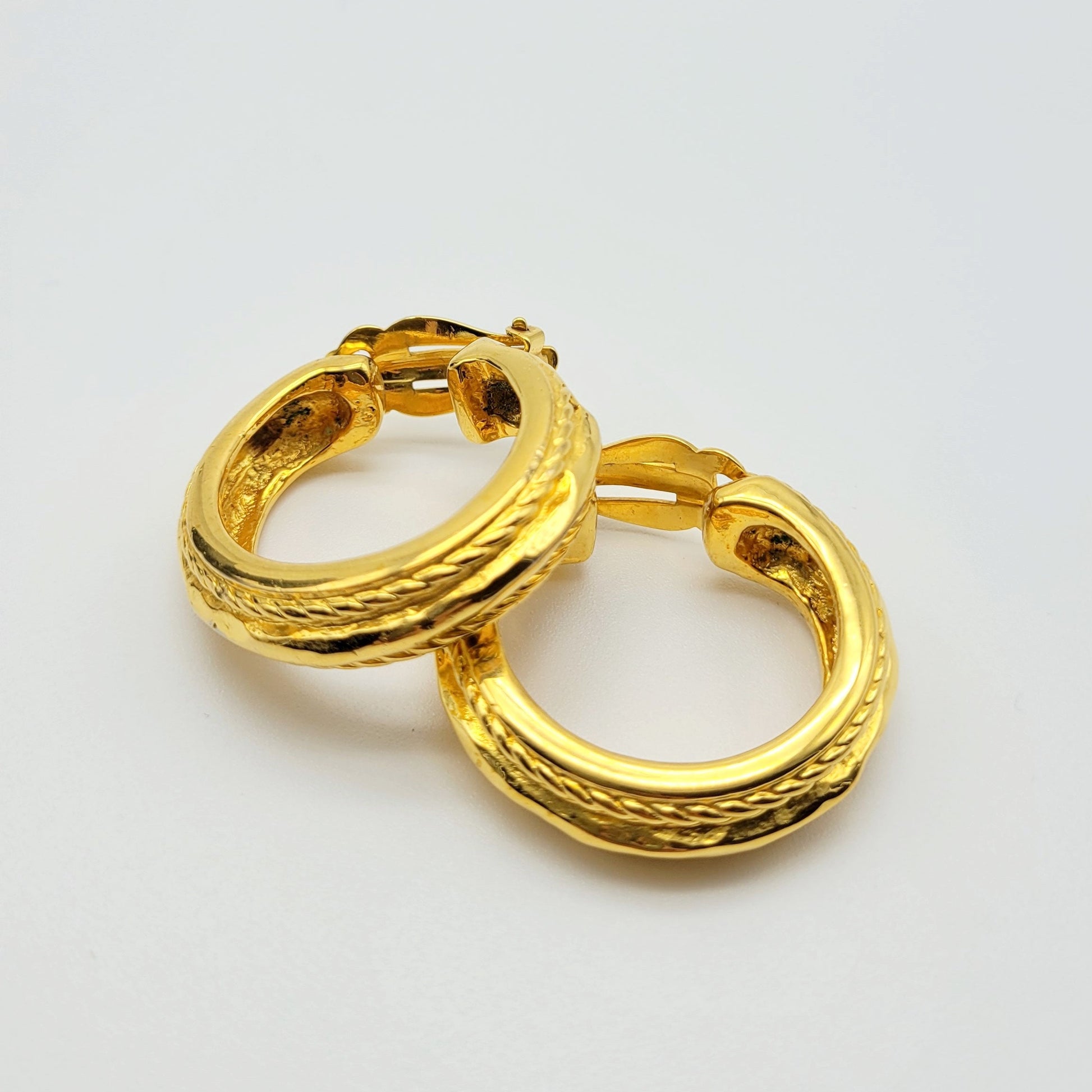 Vintage  Yves Saint Laurent creole Earrings - Secondista