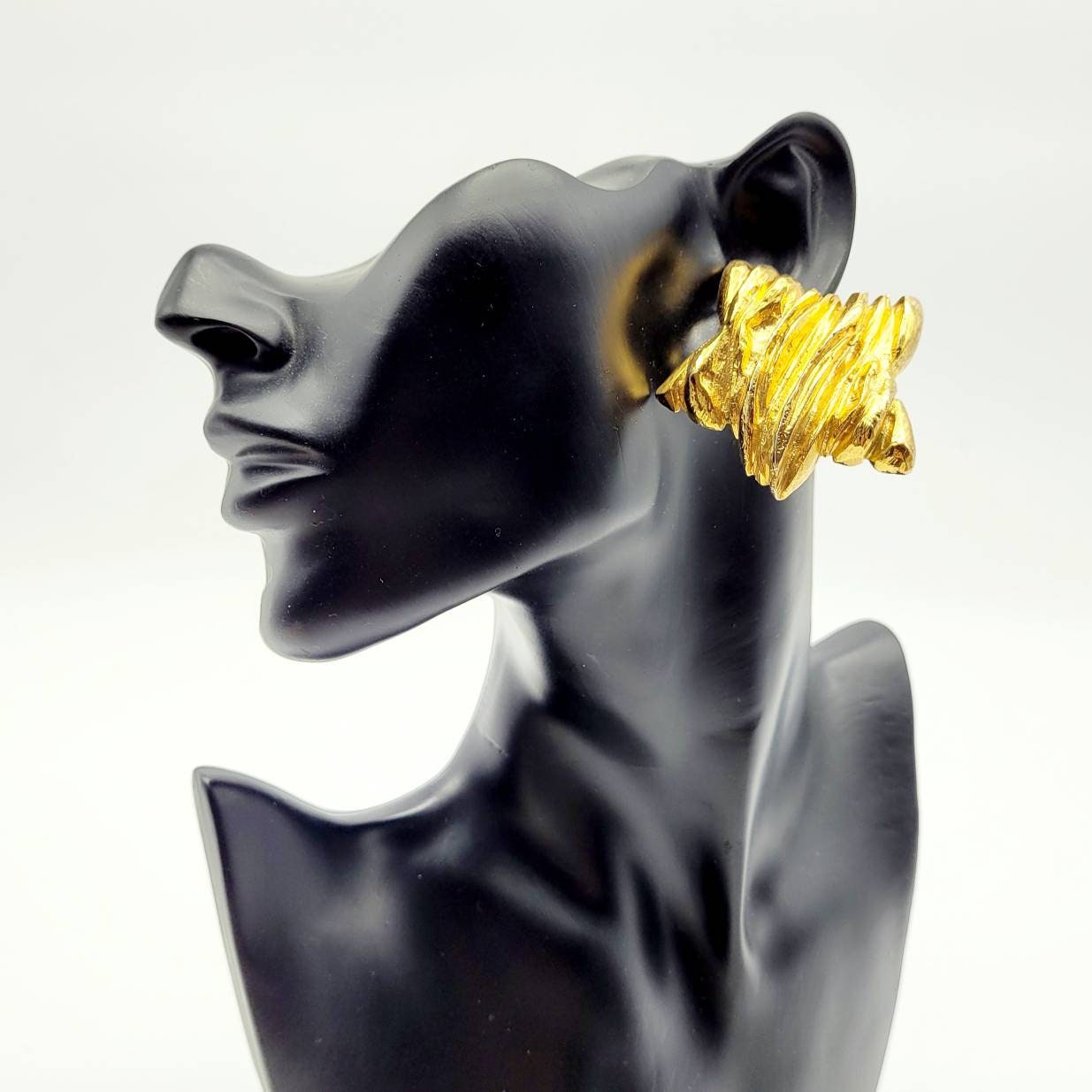 Vintage Christian Lacroix resin Earrings - Secondista