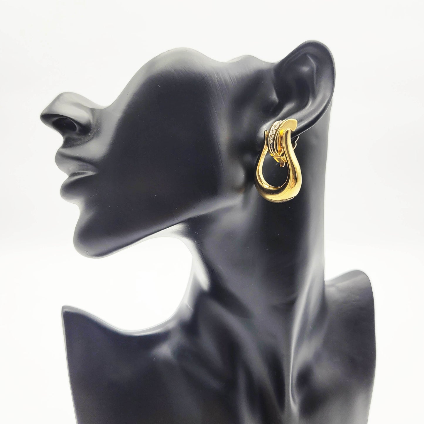 Vintage clip on earrings Nina Ricci