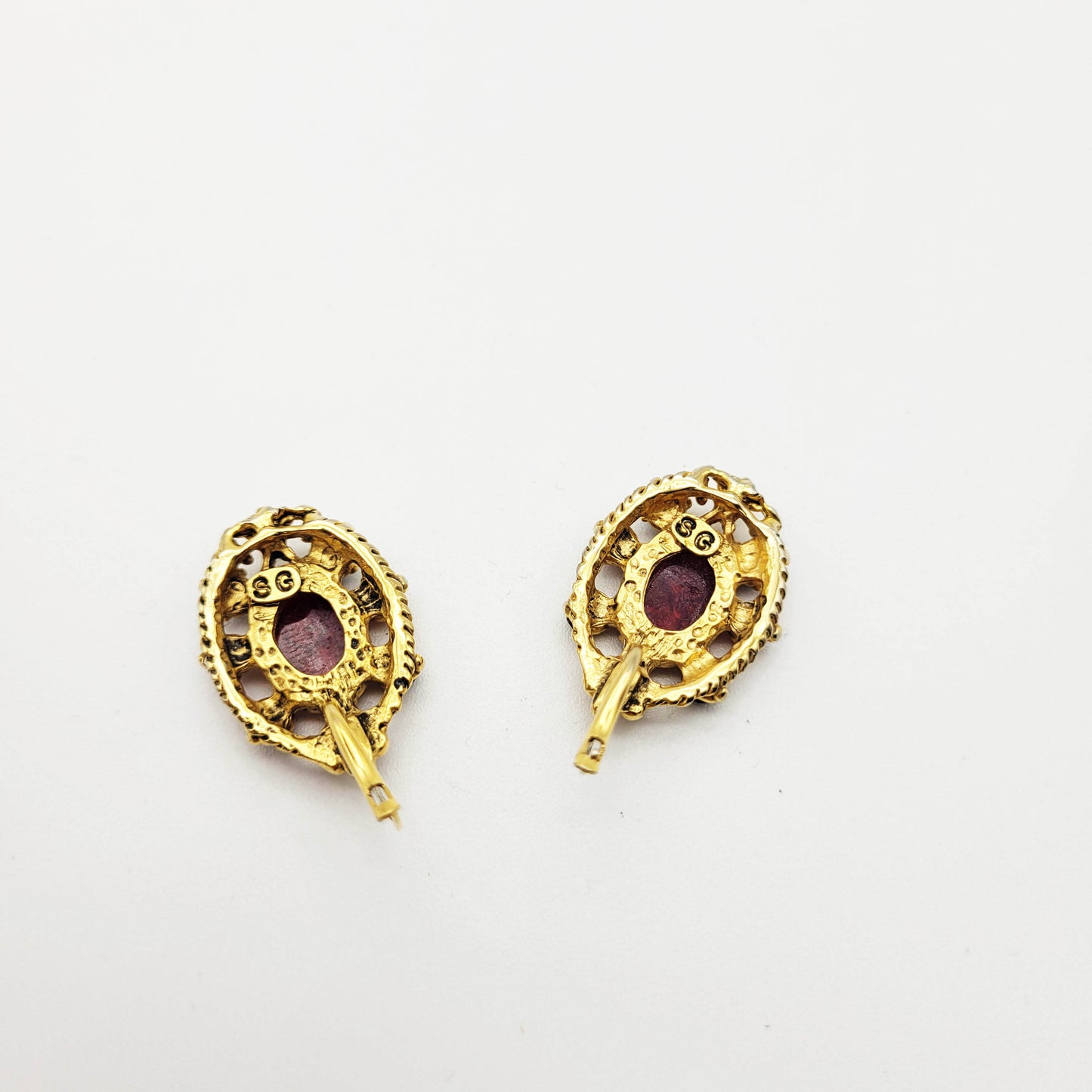 Vintage red oval earrings