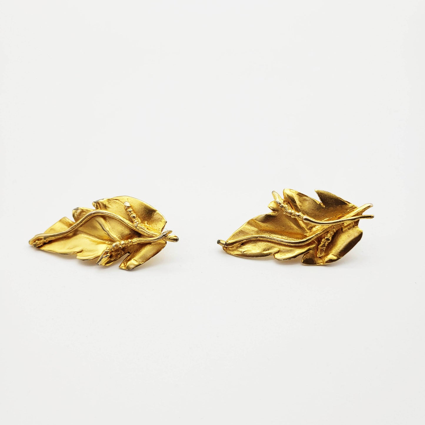 Vintage leaf clip earrings
