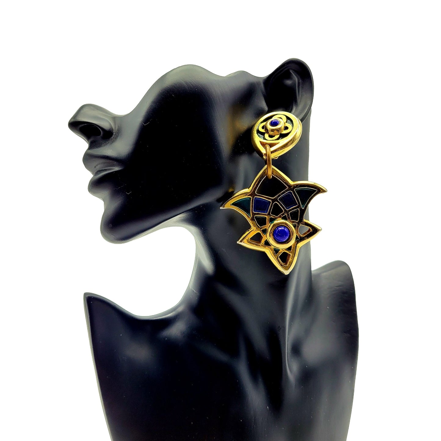 Bold vintage earrings - Secondista