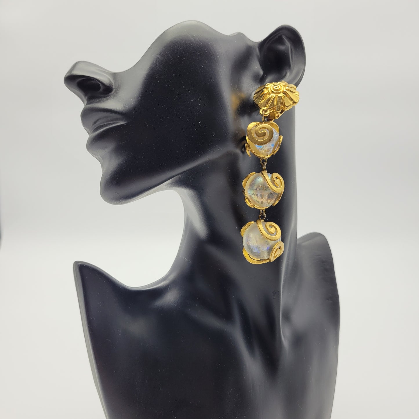 Vintage dangle earrings Poggi