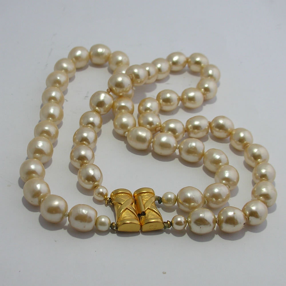 Vintage Karl Lagerfeld Pearl Jewelry Set - Secondista