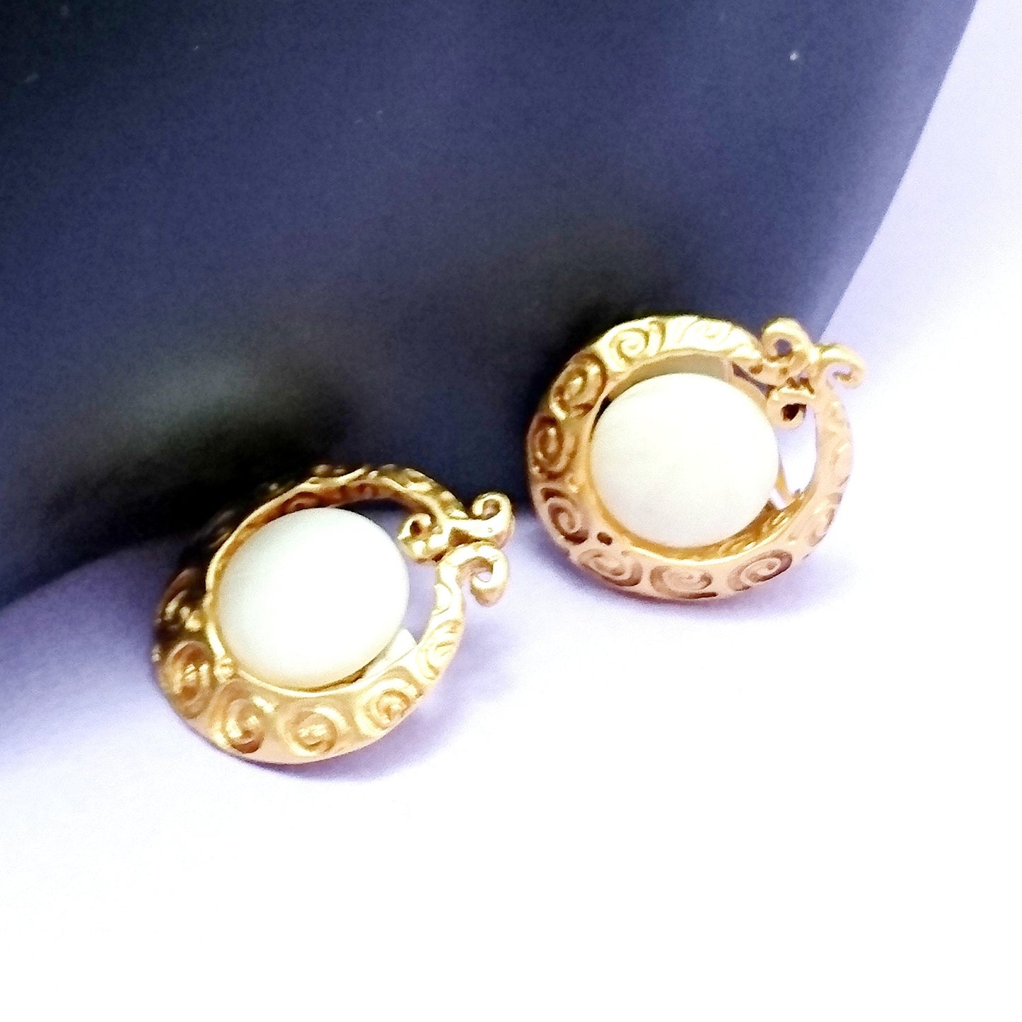 Vintage Givenchy Earrings with stones - Secondista
