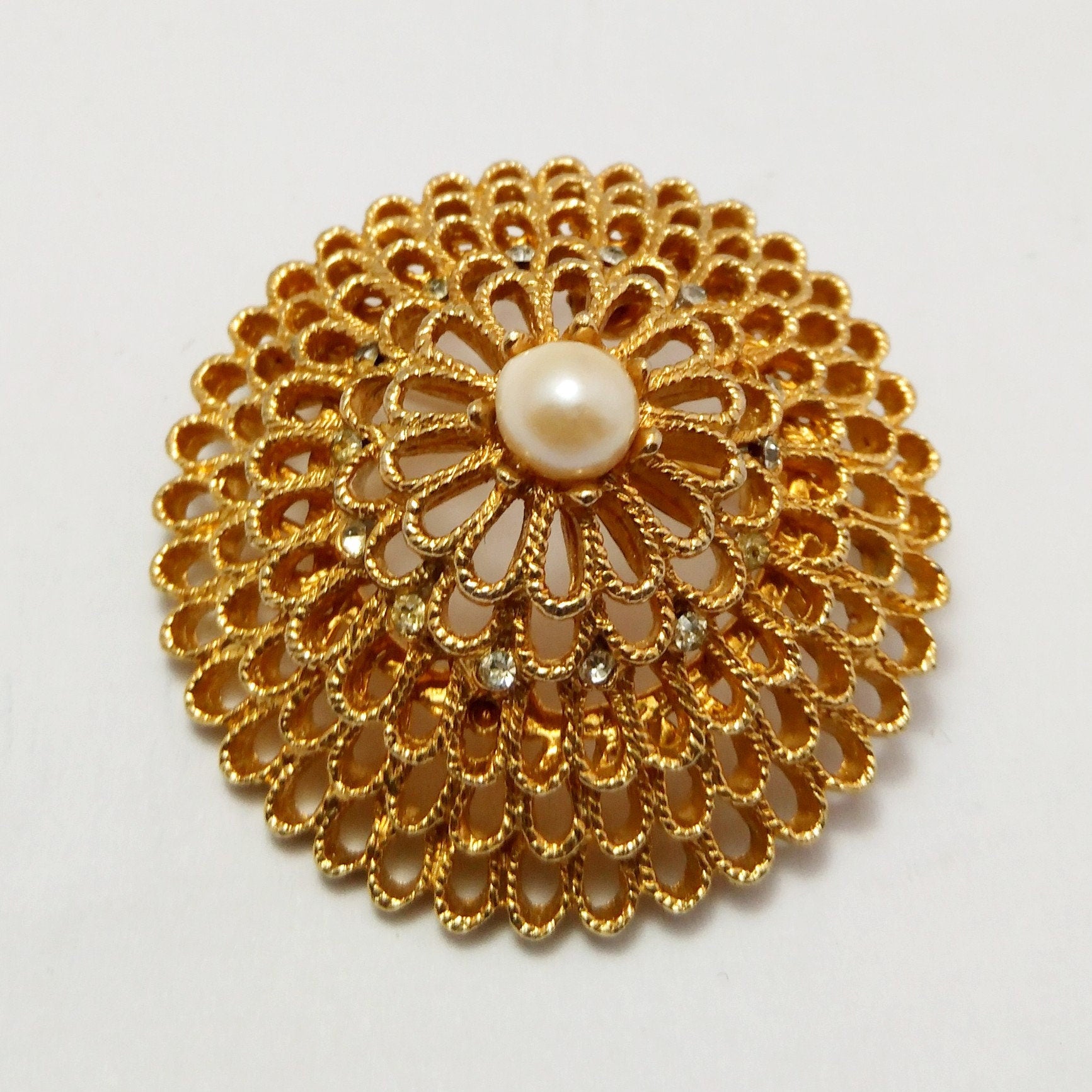 Vintage French Brooch costume jewelry - Secondista
