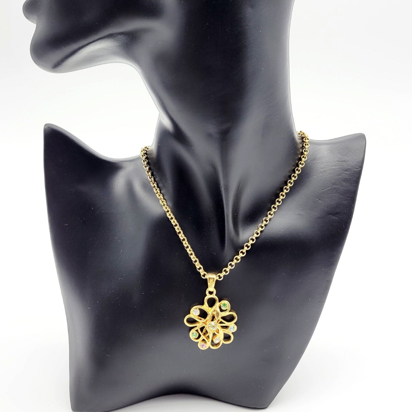 Vintage Yves Saint Laurent flower motif Pendant Necklace - Secondista