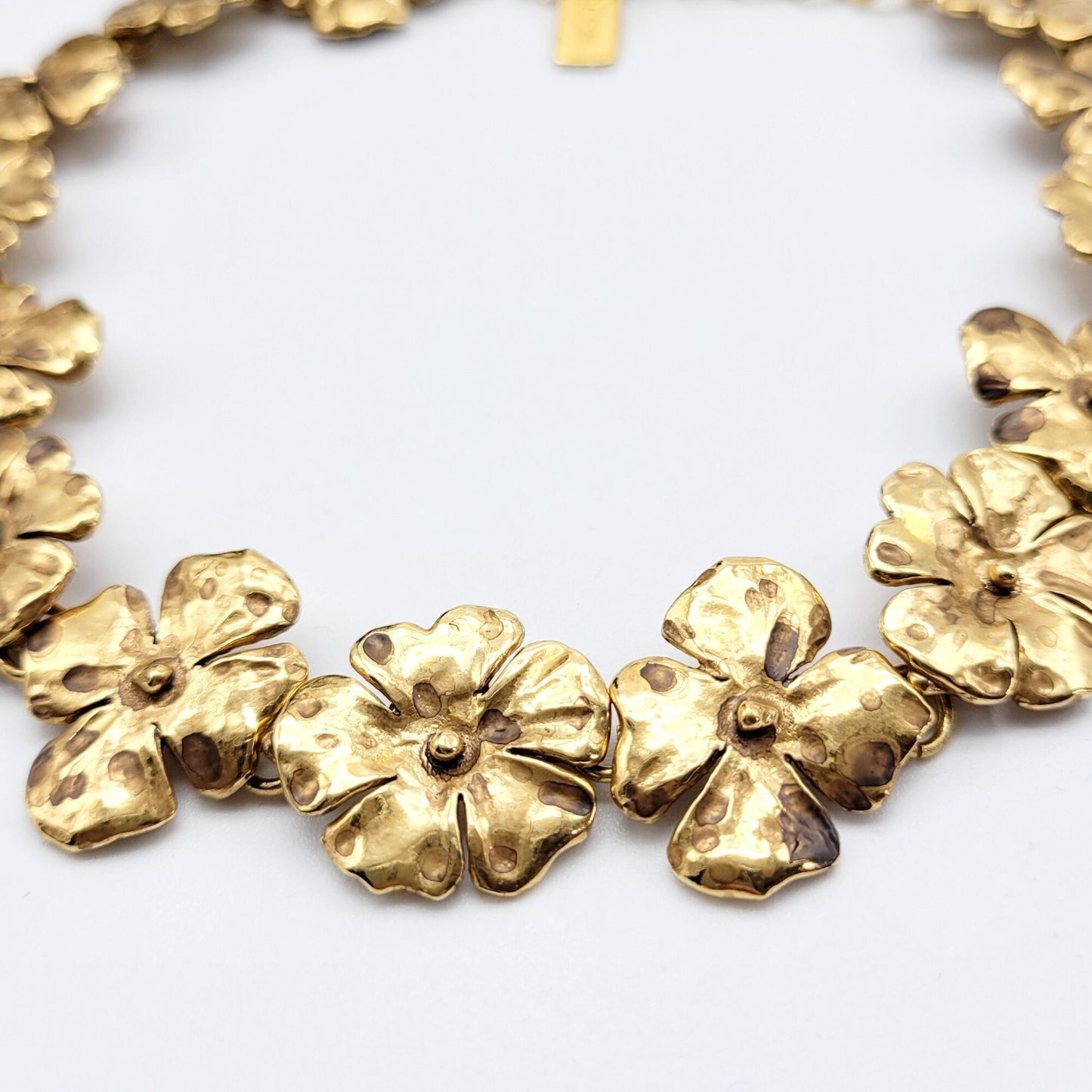 Vintage Yves Saint Laurent flower motif Necklace - Secondista
