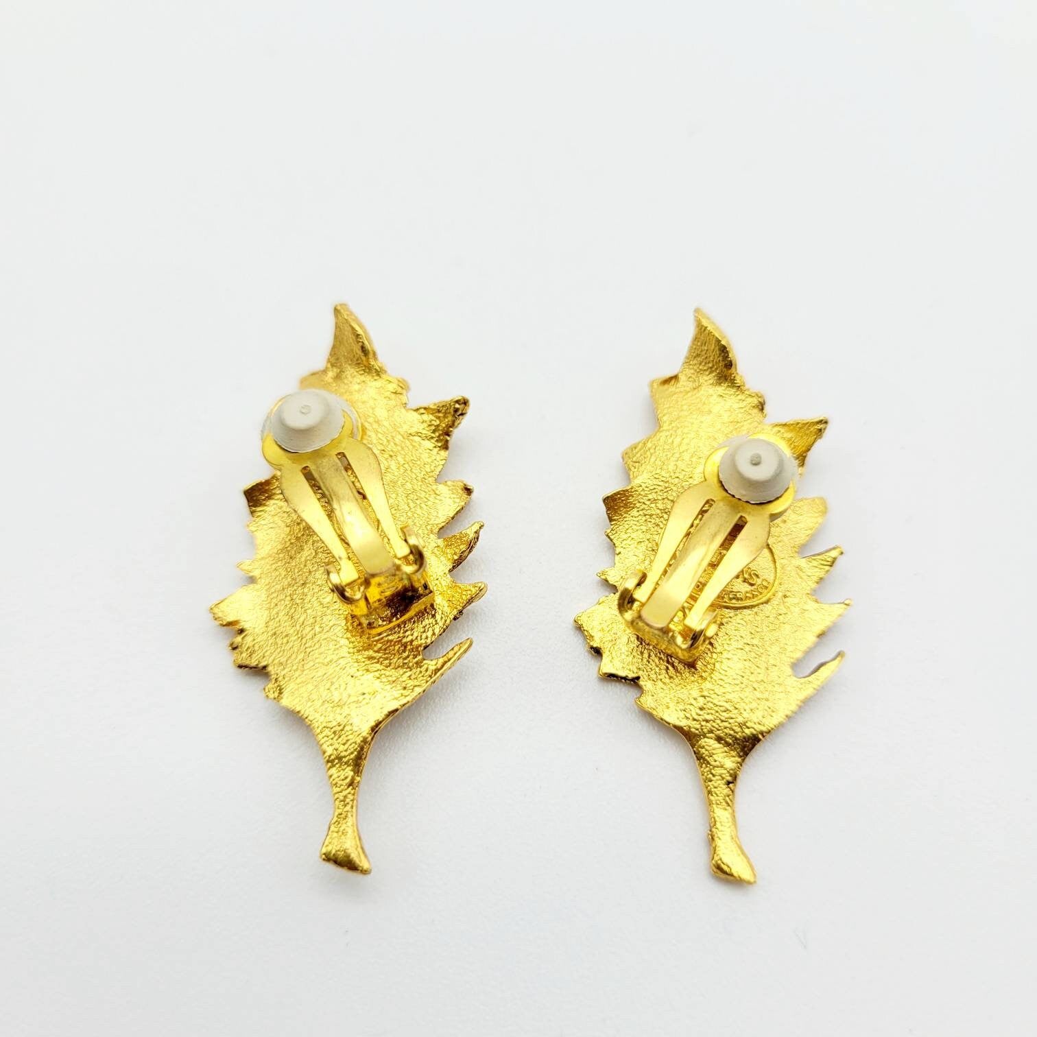 Vintage Xavier Loubens Goldtone leaf Earrings - Secondista