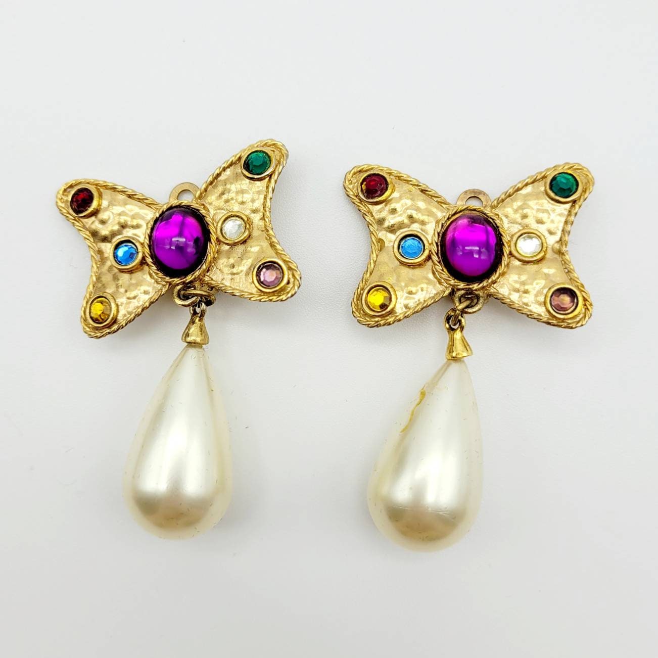 Vintage French bow Earrings with purple cabochons - Secondista