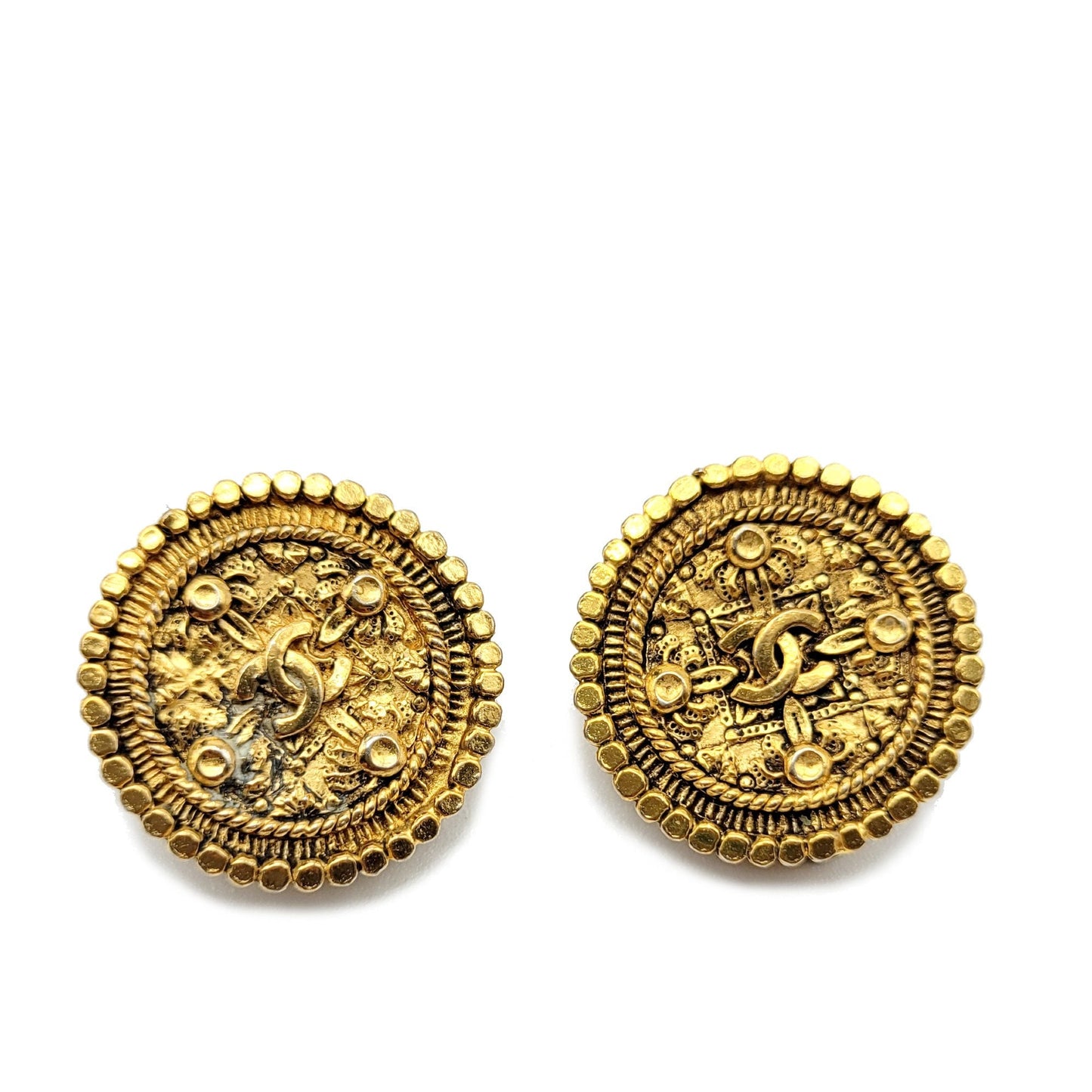 Vintage Chanel Earrings - Secondista